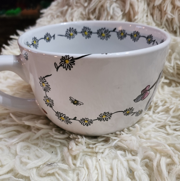 Winne the pooh and friends over sized mup - Picture 3 of 5